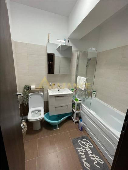 Apartament cu 2 camere decomandat în Berceni