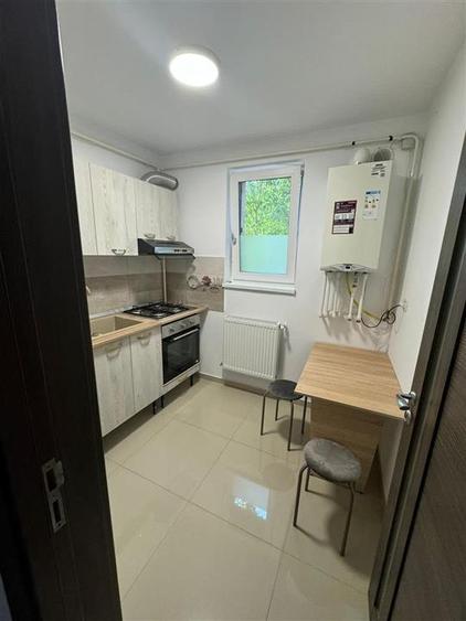 Garsonieră decomandată în Galata