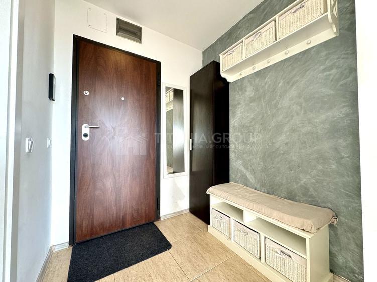 Apartament cu 2 camere semidecomandat, mobilat în Tractorul