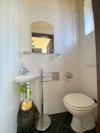 Apartament cu 4 camere decomandat, mobilat în Central