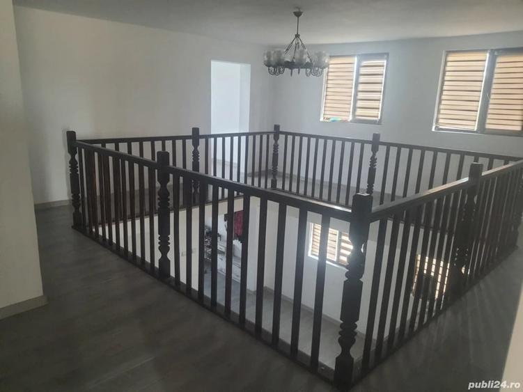 Casă cu 6 camere în Central