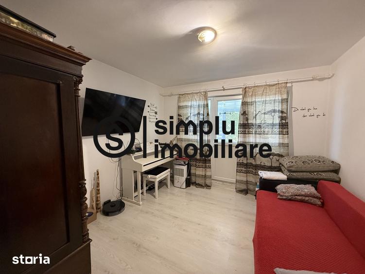 Apartament cu 3 camere semidecomandat în Rovine