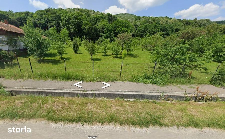 Teren de 1528 mp, în Poiana