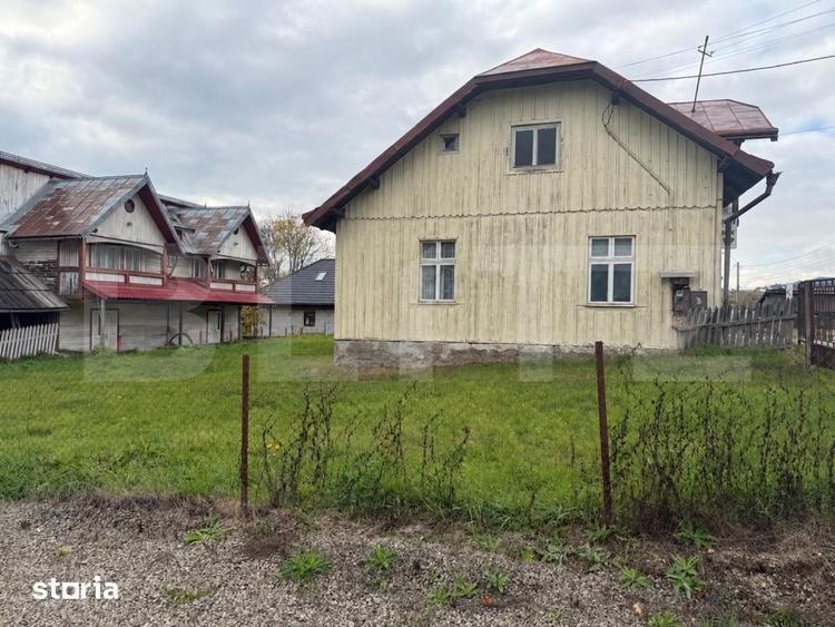 Casă cu Teren 1300 Mp în Dorna Candrenilor