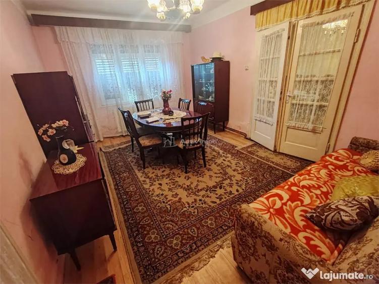 Casă cu 4 camere cu Teren 622 Mp în Central