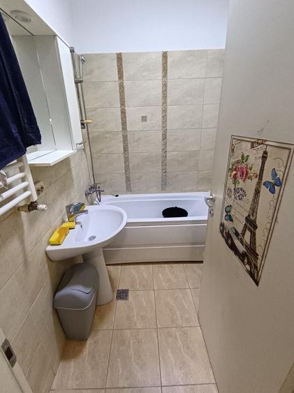 Apartament cu 2 camere semidecomandat în Chiajna