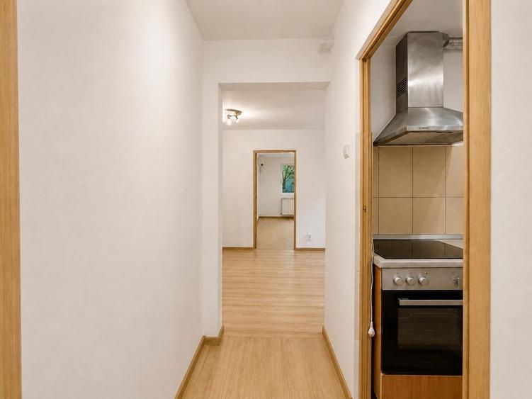 2 camere transformat in 3 | Centrală proprie | Metrou Lujerului - 8