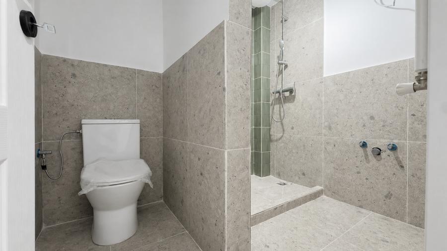 Apartament cu 5 camere decomandat în P-ța Victoriei