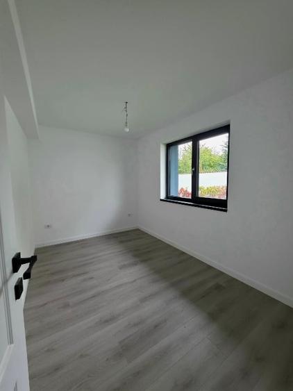 Duplex cu 5 camere cu Garaj în Corbeanca