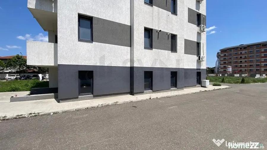 Spațiu comercial, de 156 mp, în Roșu