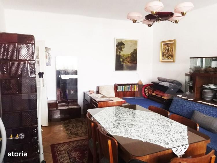 Casă cu 4 camere cu Teren 15277 Mp în Central
