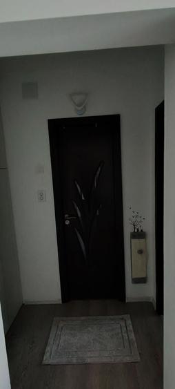 Apartament cu 2 camere semidecomandat în Mărășești