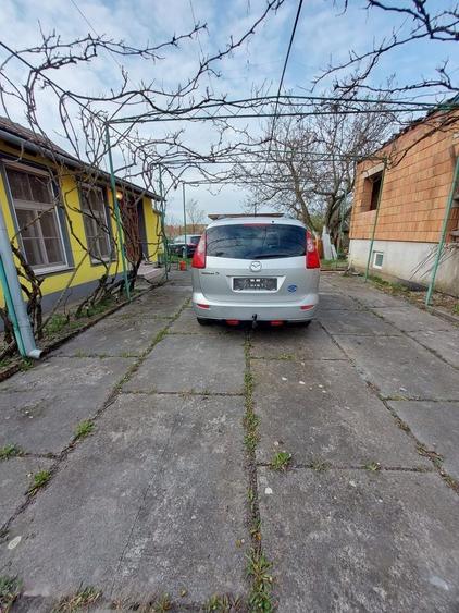Casă cu 3 camere în Sâmbăteni