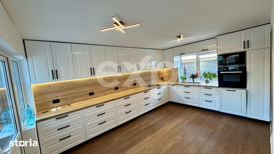 Casă cu 6 camere decomandat cu Teren 415 Mp în Central
