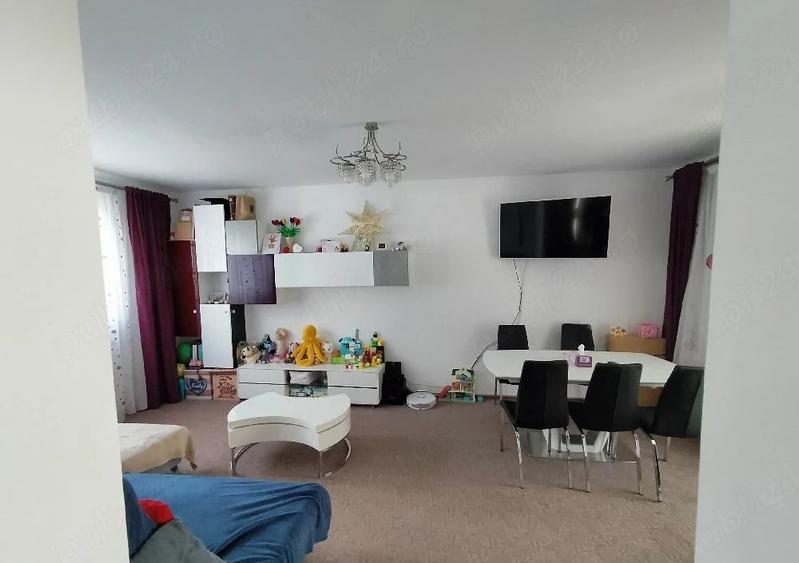 Duplex cu 4 camere cu Canalizare în Popas Păcurari