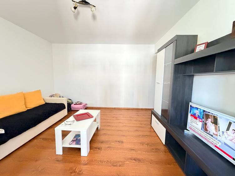 Apartament 2 camere de închiriat, Solstițiului 8, 450 € - 5