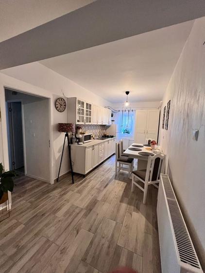 Apartament cu 2 camere decomandat în Eroilor