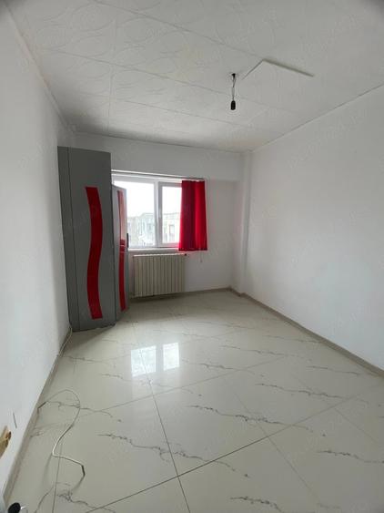 Vand apartament cu 3 camere in Navodari - 5