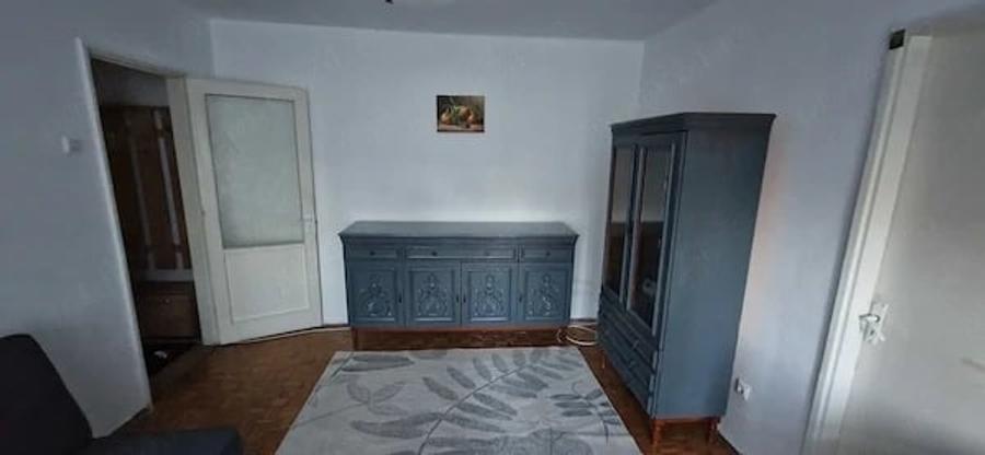 Apartament cu 2 camere nedecomandat în Central