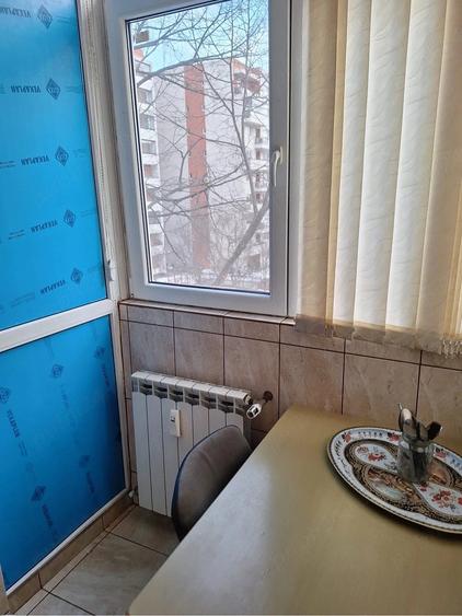 Garsonieră decomandată în Baba Novac