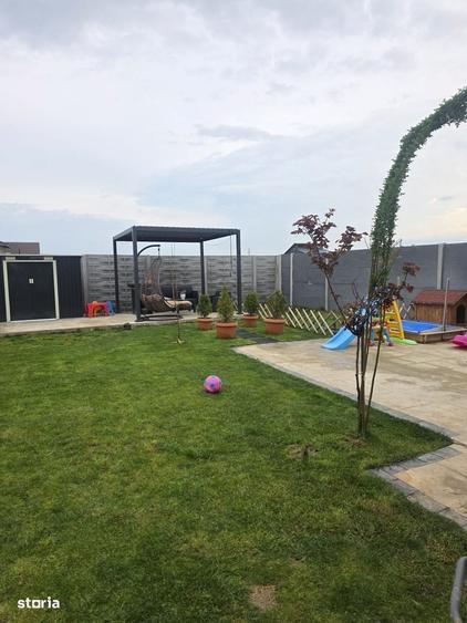 Casă cu 4 camere cu Teren 400 Mp în Sânandrei