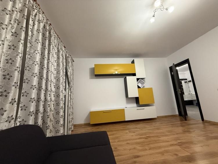 Apartament cu 2 camere decomandat în Sânpetru