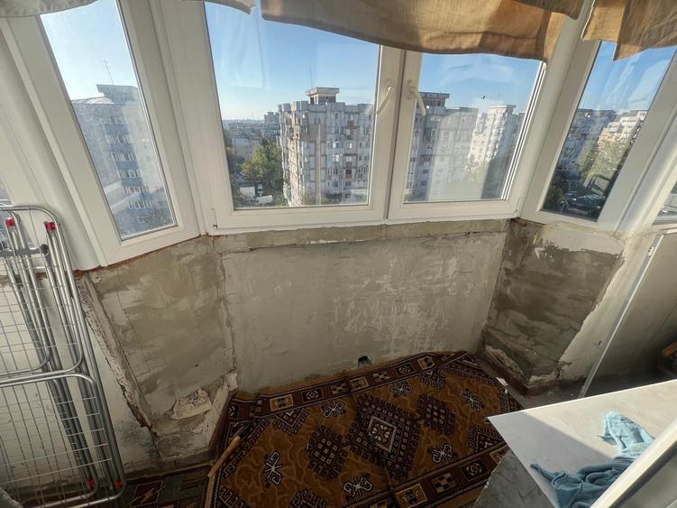 Apartament cu 2 camere decomandat în Micro 21