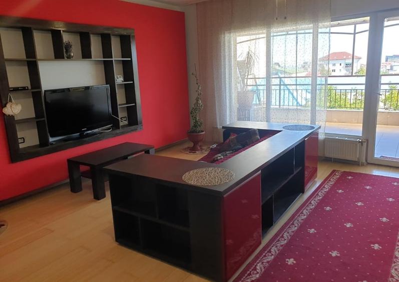 Apartament cu 3 camere decomandat în Zorilor