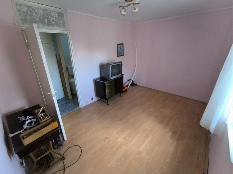 Apartament cu 2 camere nedecomandat în Central