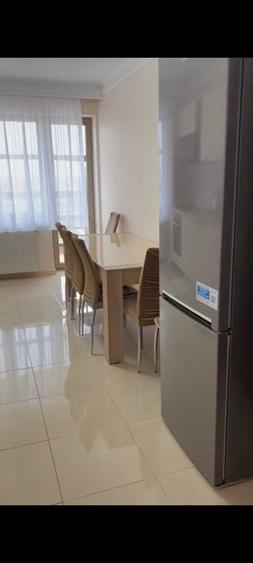 Apartament cu 4 camere decomandat în Dobroești