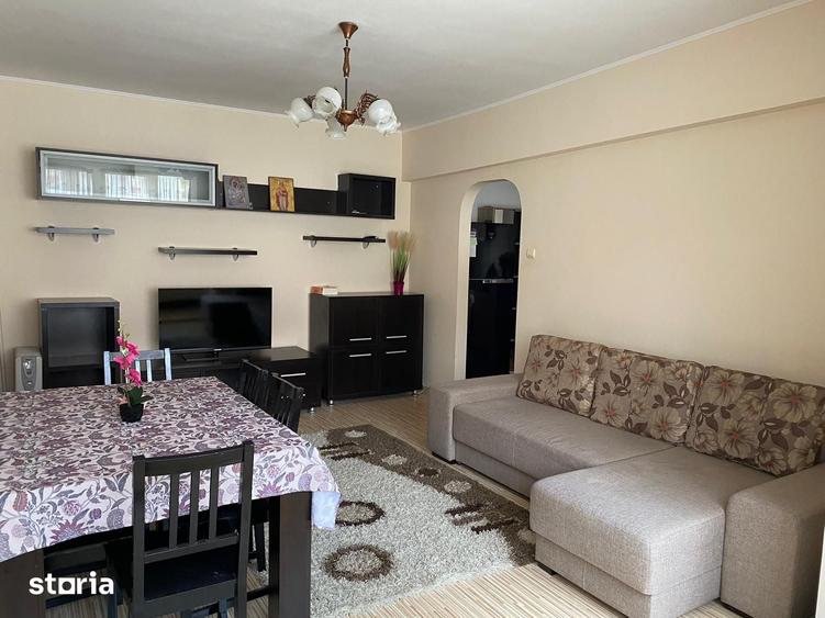 Apartament cu 3 camere semidecomandate, Centru - 9