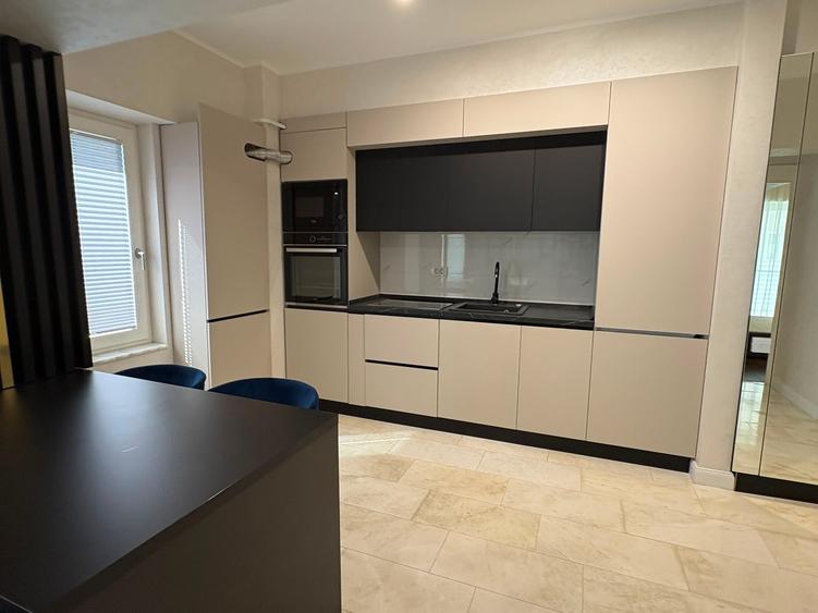 Apartament cu 3 camere nedecomandat în Copou