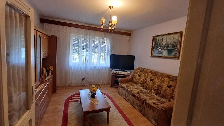 Casă cu 3 camere cu Teren 526 Mp în Vinerea