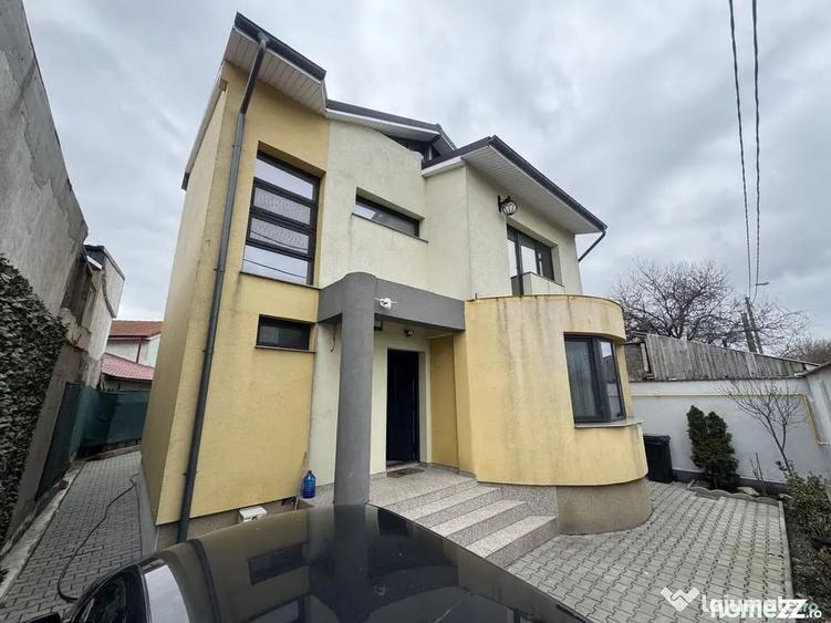 Casă cu 4 camere cu Teren 241 Mp în Brătianu