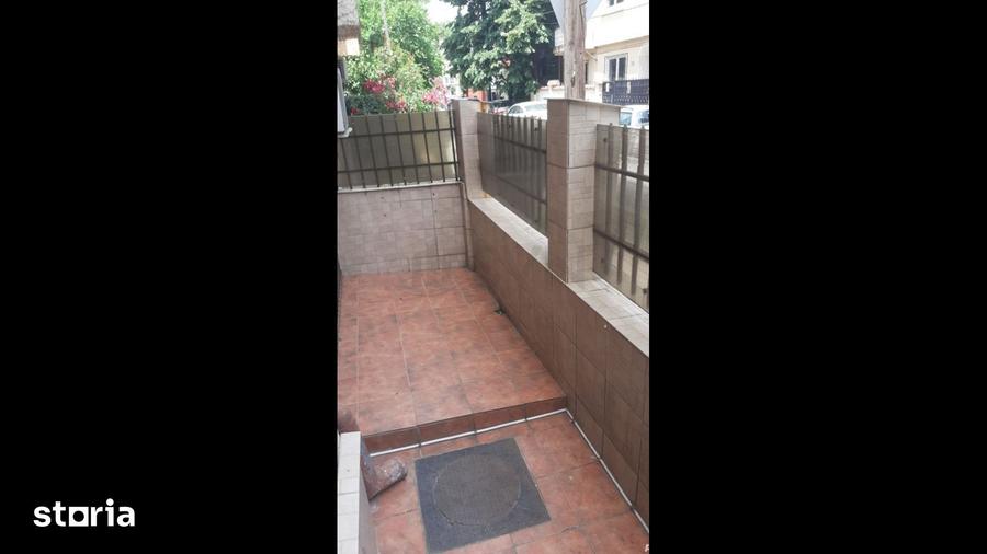 Casă cu 8 camere decomandat cu Teren 200 Mp în Centrul Civic