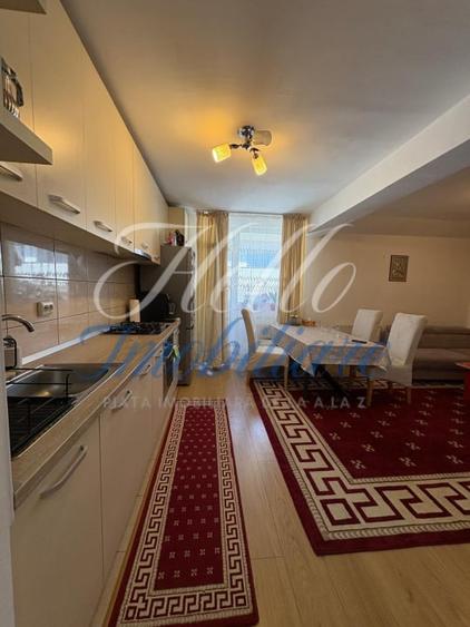 Apartament cu 3 camere semidecomandat, mobilat în Florești