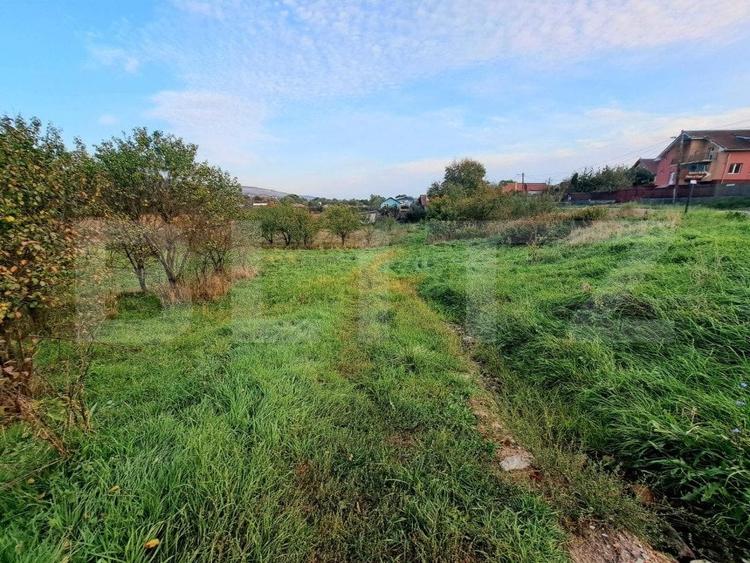 Teren Construcții extravilan de 1410 mp, în Iris