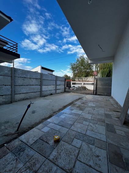 Casă cu 4 camere cu Teren 250 Mp în Berceni