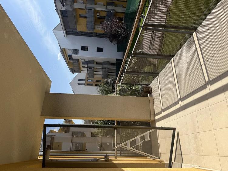 Apartament cu 3 camere decomandat în Dumbrăvița