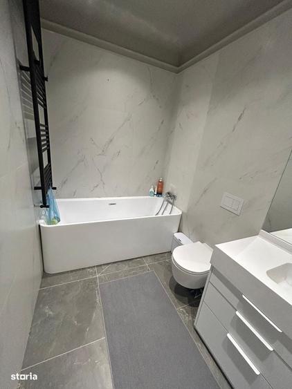 Apartament cu 4 camere în Ciupercenii Noi