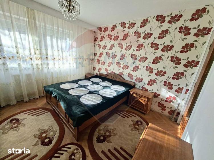 Apartament cu 3 camere decomandat, mobilat în Central