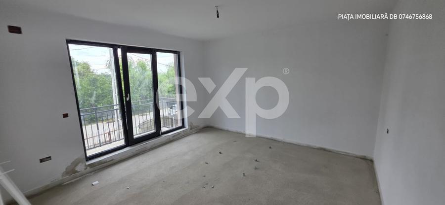 Duplex cu 4 camere cu Canalizare în Matraca