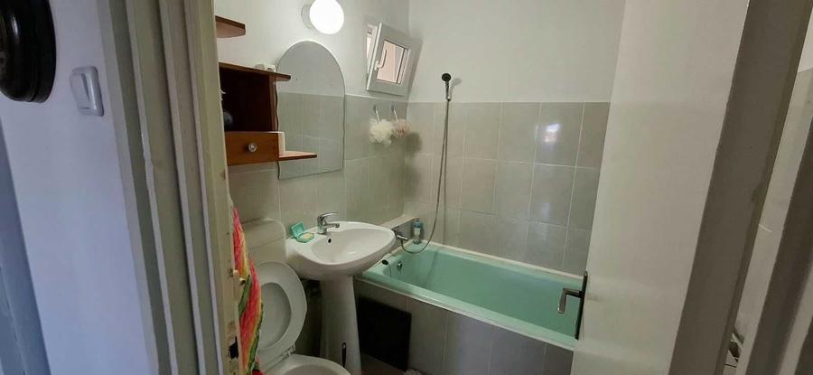 Apartament cu 2 camere decomandat în Eroii Revoluției