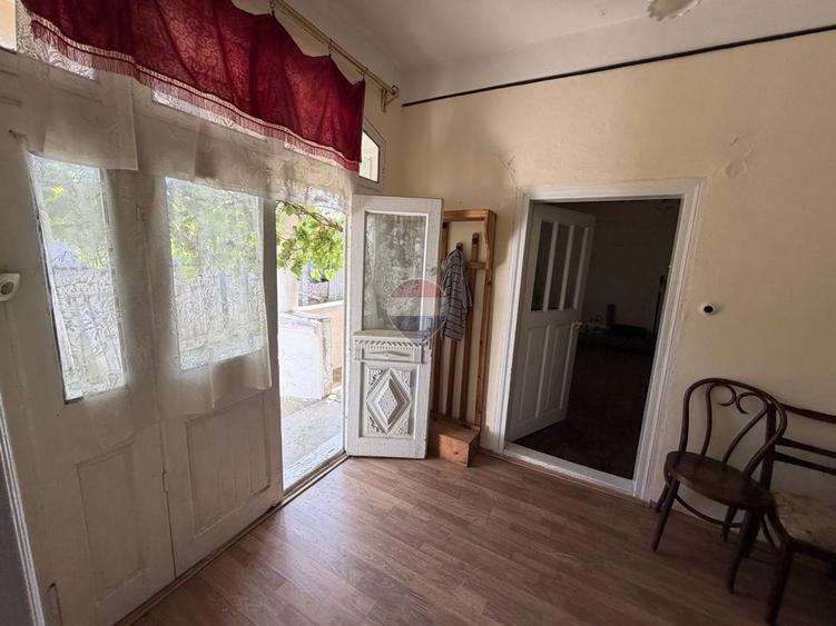 Casă individuală cu 3 camere cu Teren 900 Mp în Soveja