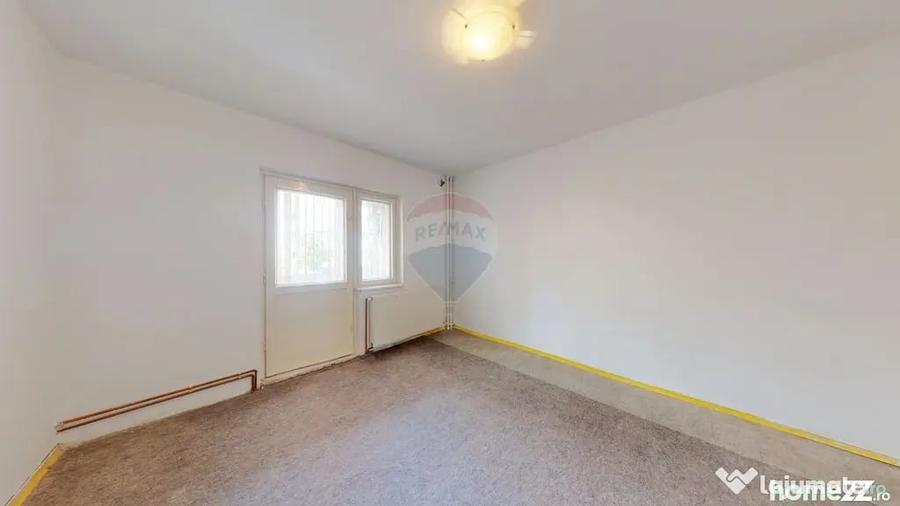 Apartament cu 2 camere decomandat în Noua