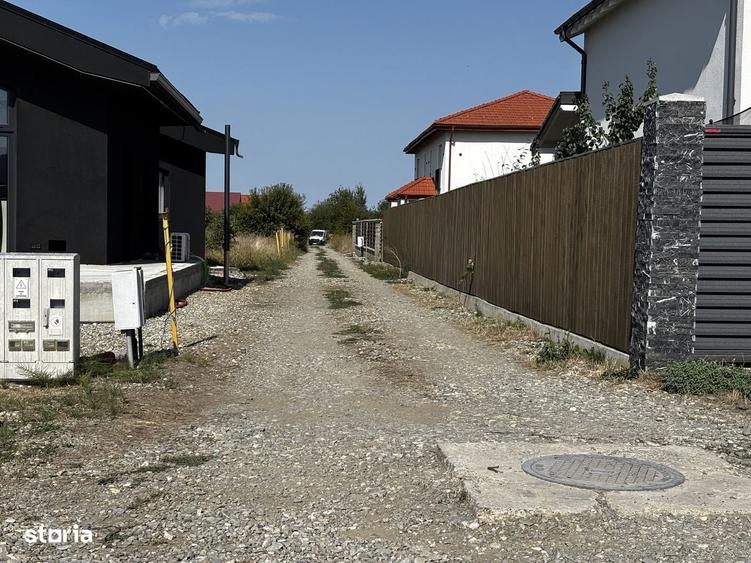 Teren de 500 mp, în Cristian