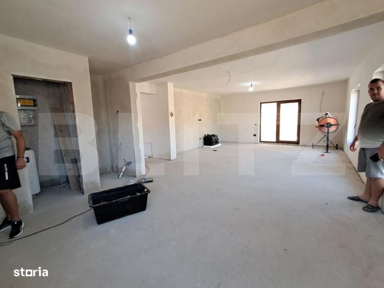 Casă cu 3 camere în Sărmășel