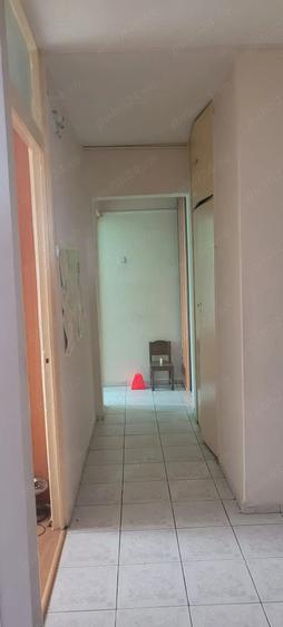 Apartament cu 4 camere decomandat în Chișinau