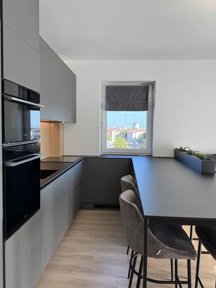 Apartament cu 3 camere decomandat în Lotus