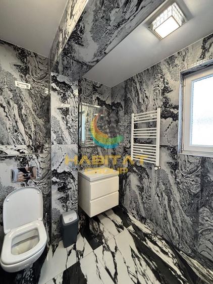 Casă individuală cu 4 camere cu Canalizare în Central
